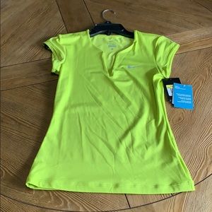 NWT Women’s Nike Tennis Shirt Neon Yellow